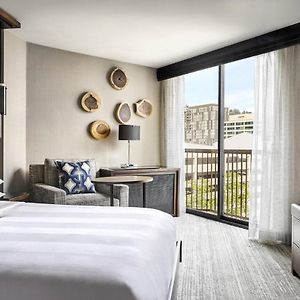 King Room Mobility or hearing accessible